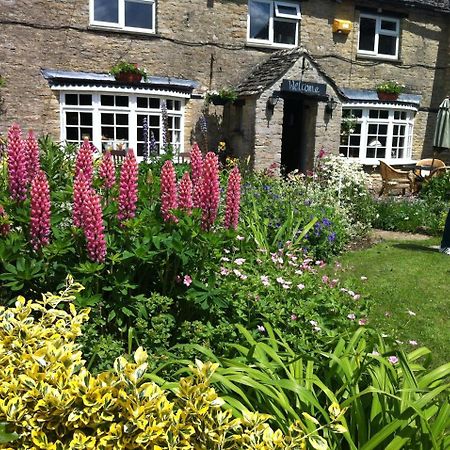 The Old Spotted Cow Bed & Breakfast Marston Meysey Bagian luar foto