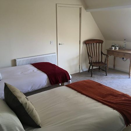The Old Spotted Cow Bed & Breakfast Marston Meysey Bagian luar foto