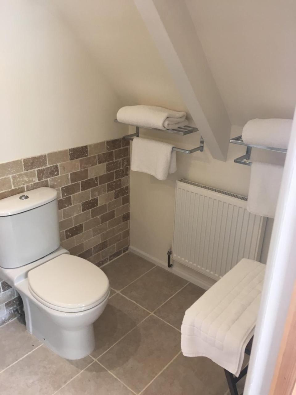 The Old Spotted Cow Bed & Breakfast Marston Meysey Bagian luar foto