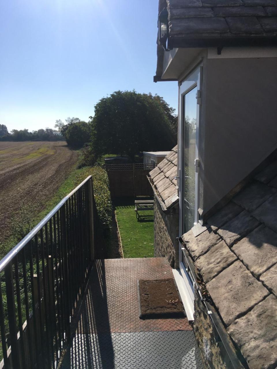 The Old Spotted Cow Bed & Breakfast Marston Meysey Bagian luar foto